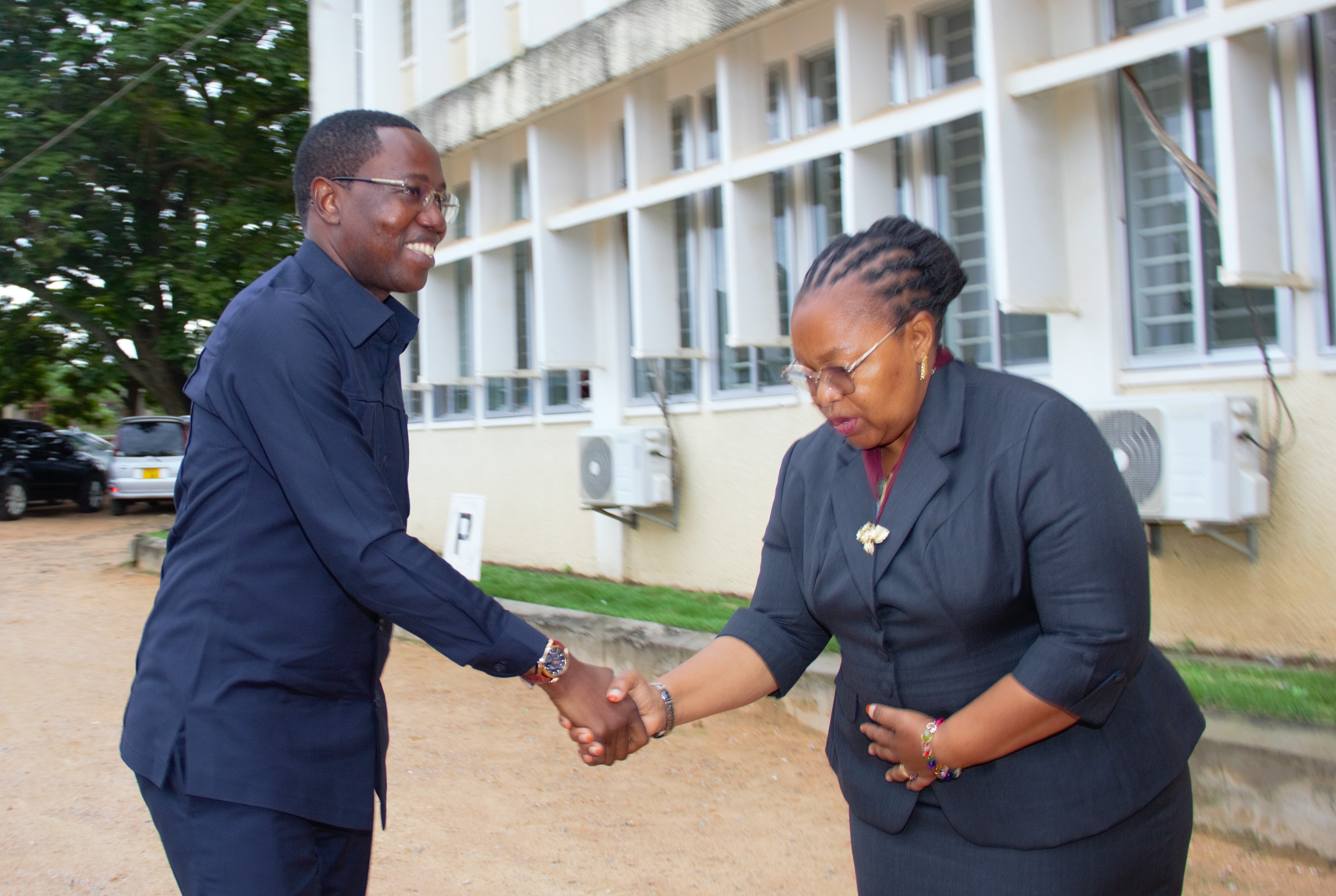 MHE. NANAUKA AWASILI TABORA KUZUNGUMZA NA VIJANA KUHUSU FURSA NA MAENDELEO.